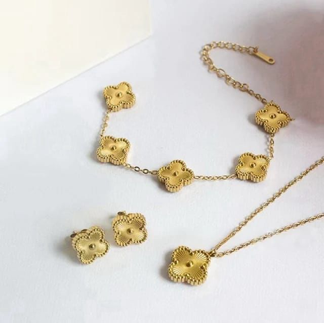 Stainless Steel Golden Clover Set
