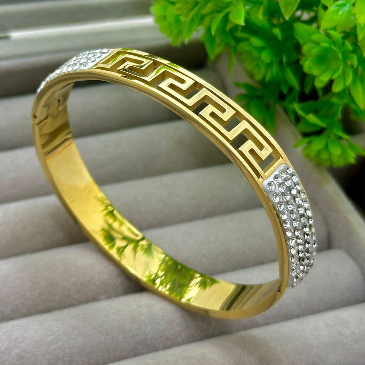 Stainless Steel Half Stone Luxury Handcuff